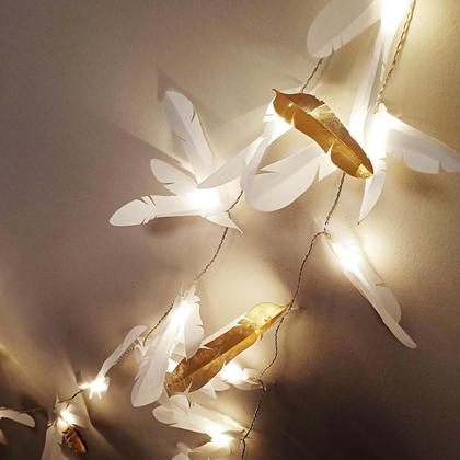 Lichterkette mit Federn in weiß & gold - Image 2