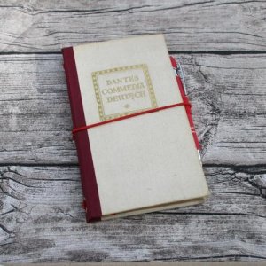 Fauxdori aus altem Buch „Dantes Commedia Deutsch“