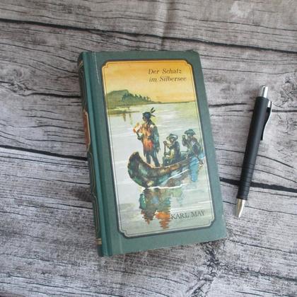 Notizbuch aus altem Buch "Der Schatz im Silbersee"