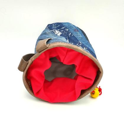 Chalkbag Jeans-Upcycling mit buntem Patchworkstreifen - Image 3