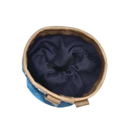 Chalkbag Jeans-Upcycling mit blauem Patchworkstreifen - Image 4