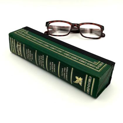 Brillenetui aus Reader's Digest - grün