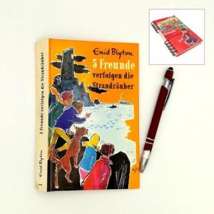 Notizbuch aus altem Buch „5 Freunde verfolgen die Strandräuber“