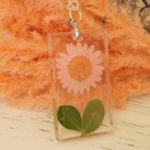 Kette Blume „Margerite rosa“ länglich