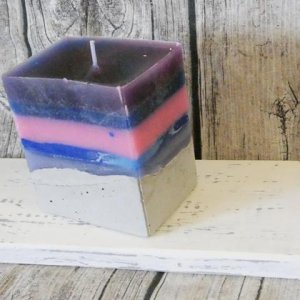 Kerze auf Betonsockel „Blautöne 1“