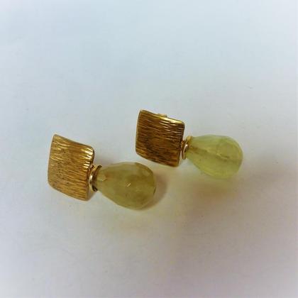 Ohrstecker mit Prehnit grünlich Tropfenform