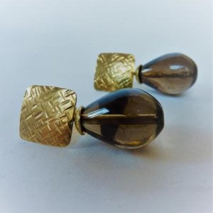 Ohrstecker mit Rauchquarztropfen