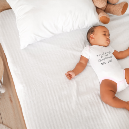 Handgemachter Babybody Weihnachten mit Namen personalisierbar Mädchen Jungen - Image 4