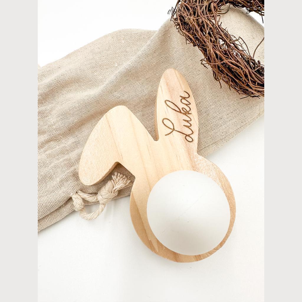 Eierbecher „Hase“ aus Holz mit Namen personalisierbar