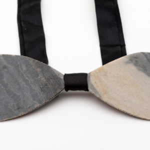 Anzugsfliege „Rustique“