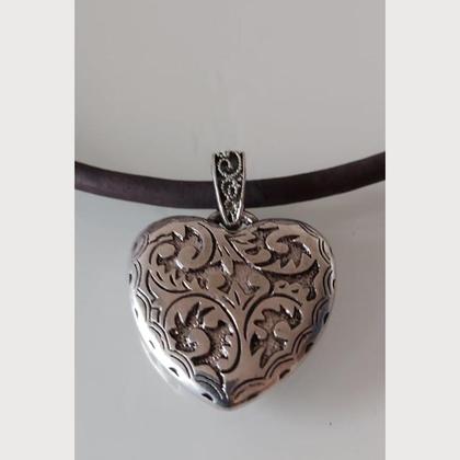 Halskette aus Kork - mit Herzanhänger - Image 4