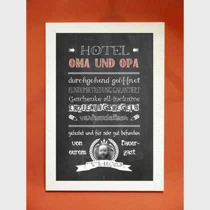 Kunstdruck "Hotel Oma & Opa"