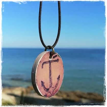 Halskette mit handbedrucktem Betonanhänger und Ankermotiv - Image 2