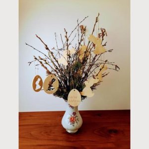 Osterschmuck aus Zirbenholz gebürstet im 8er Set „Geschenktipp“