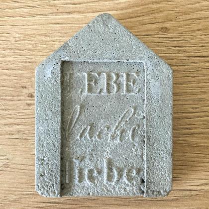 Häuschen aus Beton - Image 2