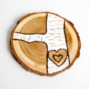 Frühlingshafte verzierte Astscheibe