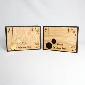 Holz Weihnachtskarte „Frohe Weihnachten“ mit Blattgold-Christbaumkugeln