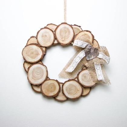 Türkranz aus Lärchenholzscheiben mit Masche