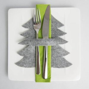 Weihnachtlicher Besteckhalter aus Filz