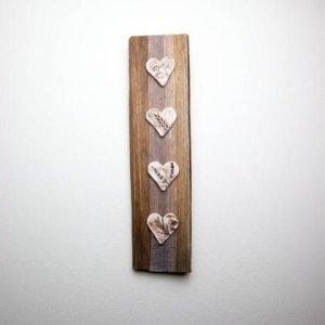 Altholz-Keramik-Bild mit 4 Herzen und Organzaband