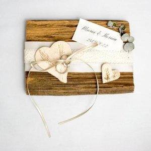 Ringkissen aus Altholz