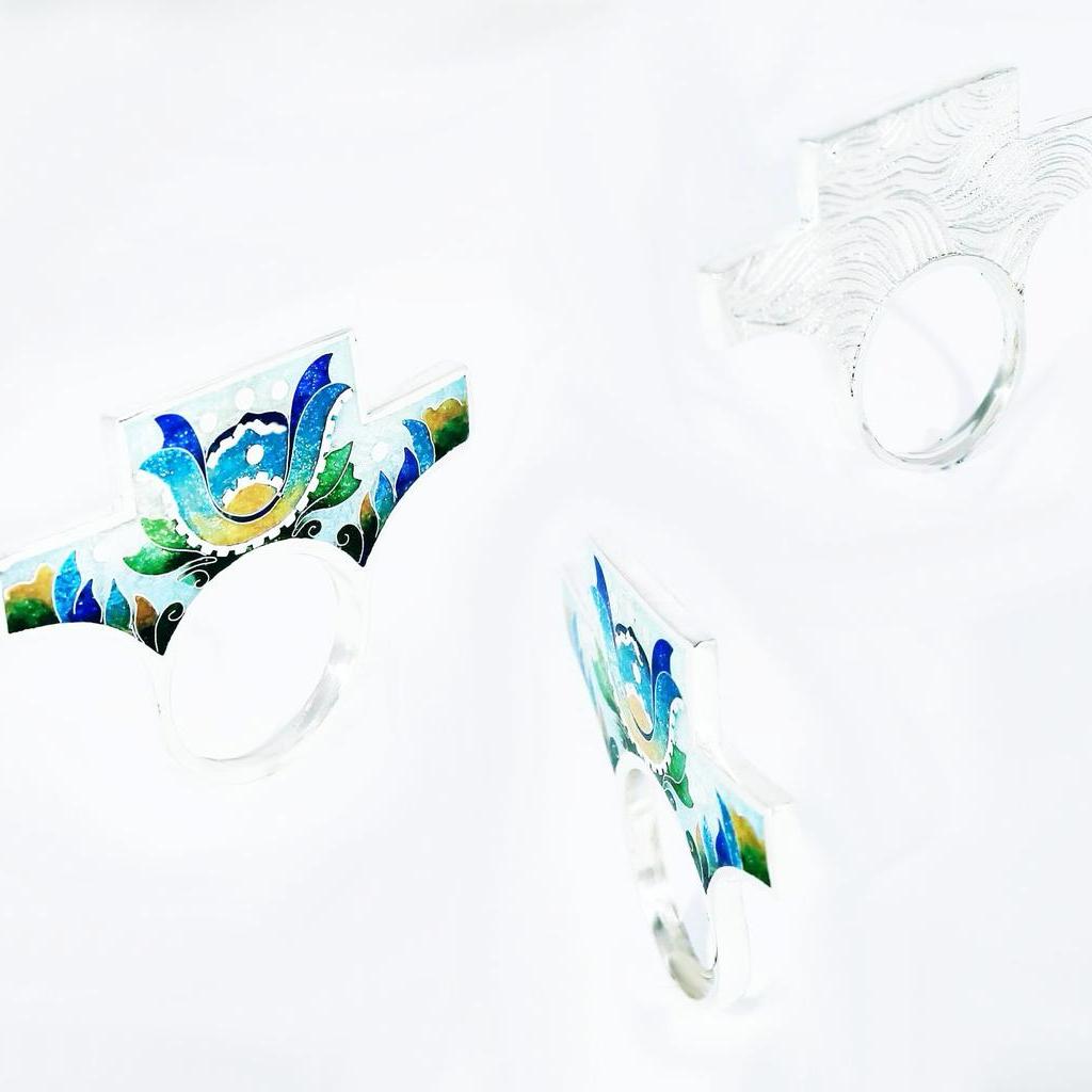 Ring von Cloisonne Enamel