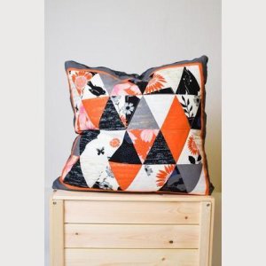 Patchworkpolster orange Dreiecke