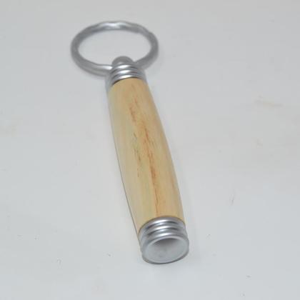 Holz Schlüsselanhänger mit Geheimfach aus Pappel handmade - Image 4