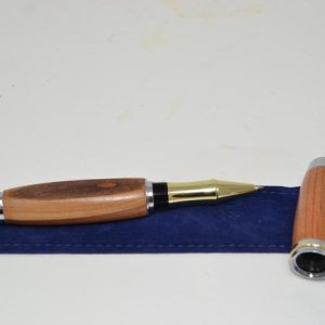 Holz Roller Pen mit Schraubkappe Zwetschke Handarbeit Geschenk