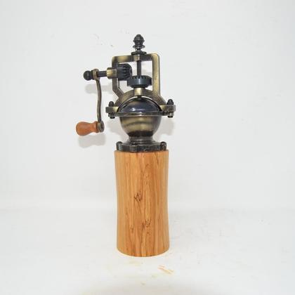 Holz Gewürzmühle Mühle Weide Pfeffermühle antik optik Geschenk