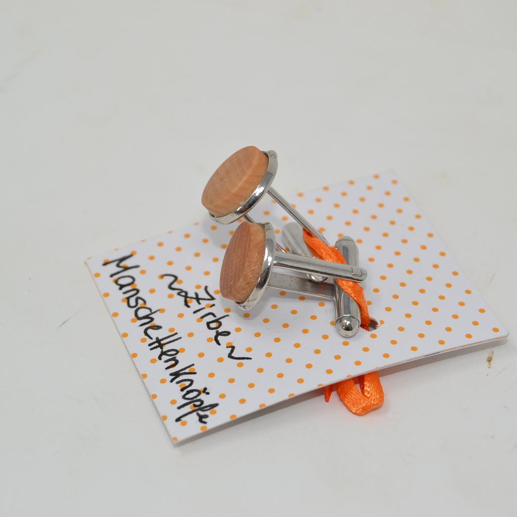 Holz Manschettenknöpfe Zirbe handmade Geschenk made in austria - Image 3