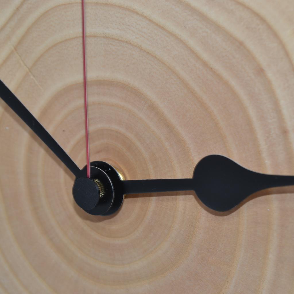Holz Wanduhr 28x24 cm Baumscheibenuhr Esche handmade Unikat - Image 4