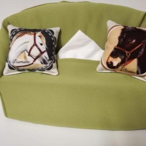 Taschentuchsofa (hellgrün mit Pferden)