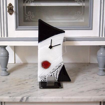 Standuhr schwarz-weiß