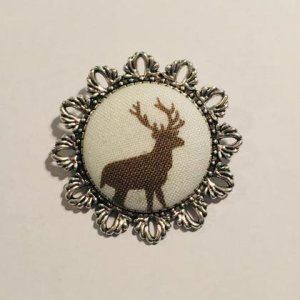 Brosche mit Hirsch