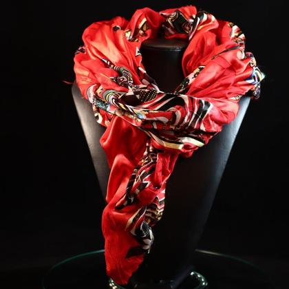 Gesmokter Schal ROT (gemustert)