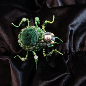 Schmuckkäfer/Brosche „Wollie“