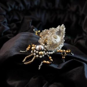 Schmuckkäfer/Brosche „Filigrania“