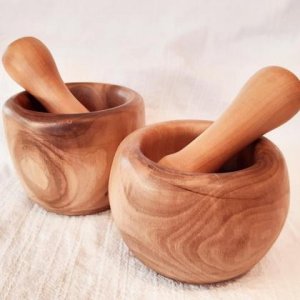 Mörser aus Nussholz
