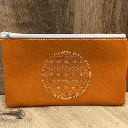 bestickte Kunstledertasche ‚Blume des Lebens‘