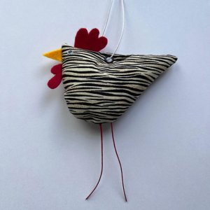 Osterdeko Henderl aus Stoff – schwarz/beige gemustert