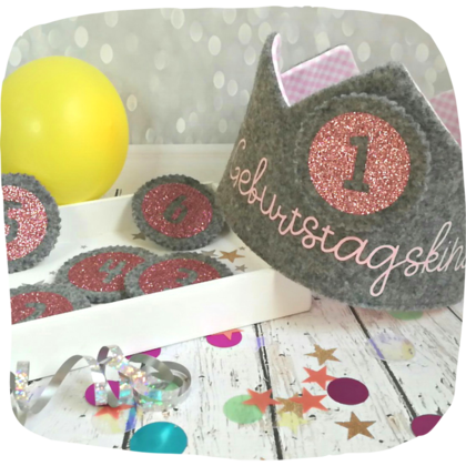 Geburtstagskrone Wollfilz grau gefüttert rosa inkl. Zahlenbuttons 1-6