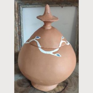 Dose mit Deckel poliert