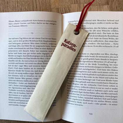 Lesezeichen aus Buchrücken