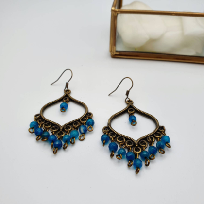 handgemachte Boho Hängeohrringe mit Perlen in verschiedenen Farben - Image 4