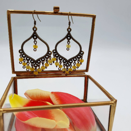 handgemachte Boho Hängeohrringe mit Perlen in verschiedenen Farben - Image 2