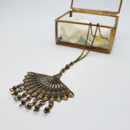 handgemachte lange Halskette mit Fächeranhänger und Perlen - Image 4