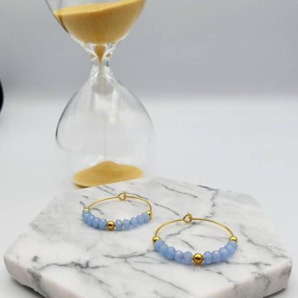 handgemachte kleine Creolen mit Kristallschliff Perlen in verschiedenen Farben