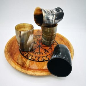 Handgefertigter Dekor- Teller inkl vier Becher