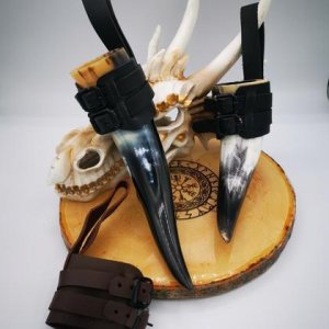 Mini – Trinkhorn mit Lederhalterung